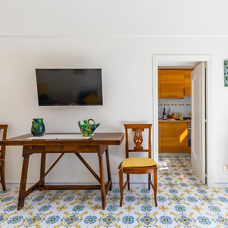 Capri Turquoise By Napoliapartments Exterior photo