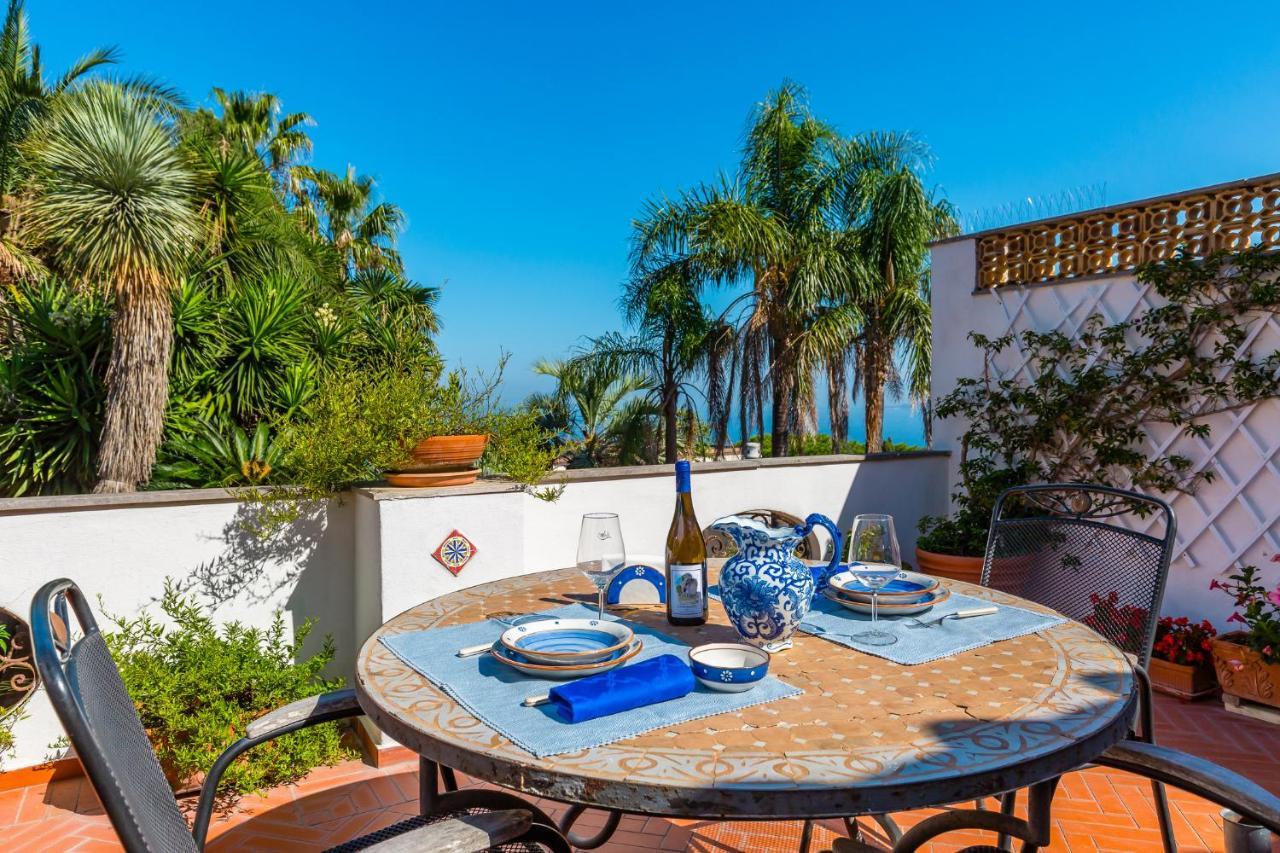 Capri Turquoise By Napoliapartments Exterior photo
