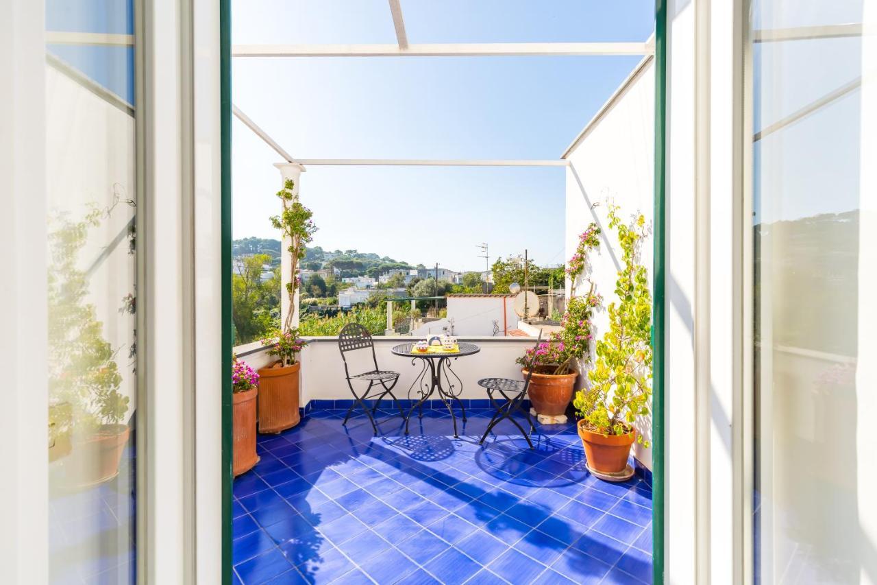 Capri Turquoise By Napoliapartments Exterior photo