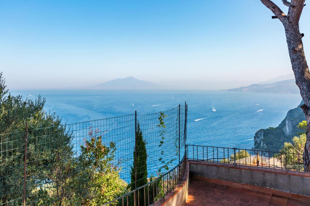 Capri Turquoise By Napoliapartments Exterior photo