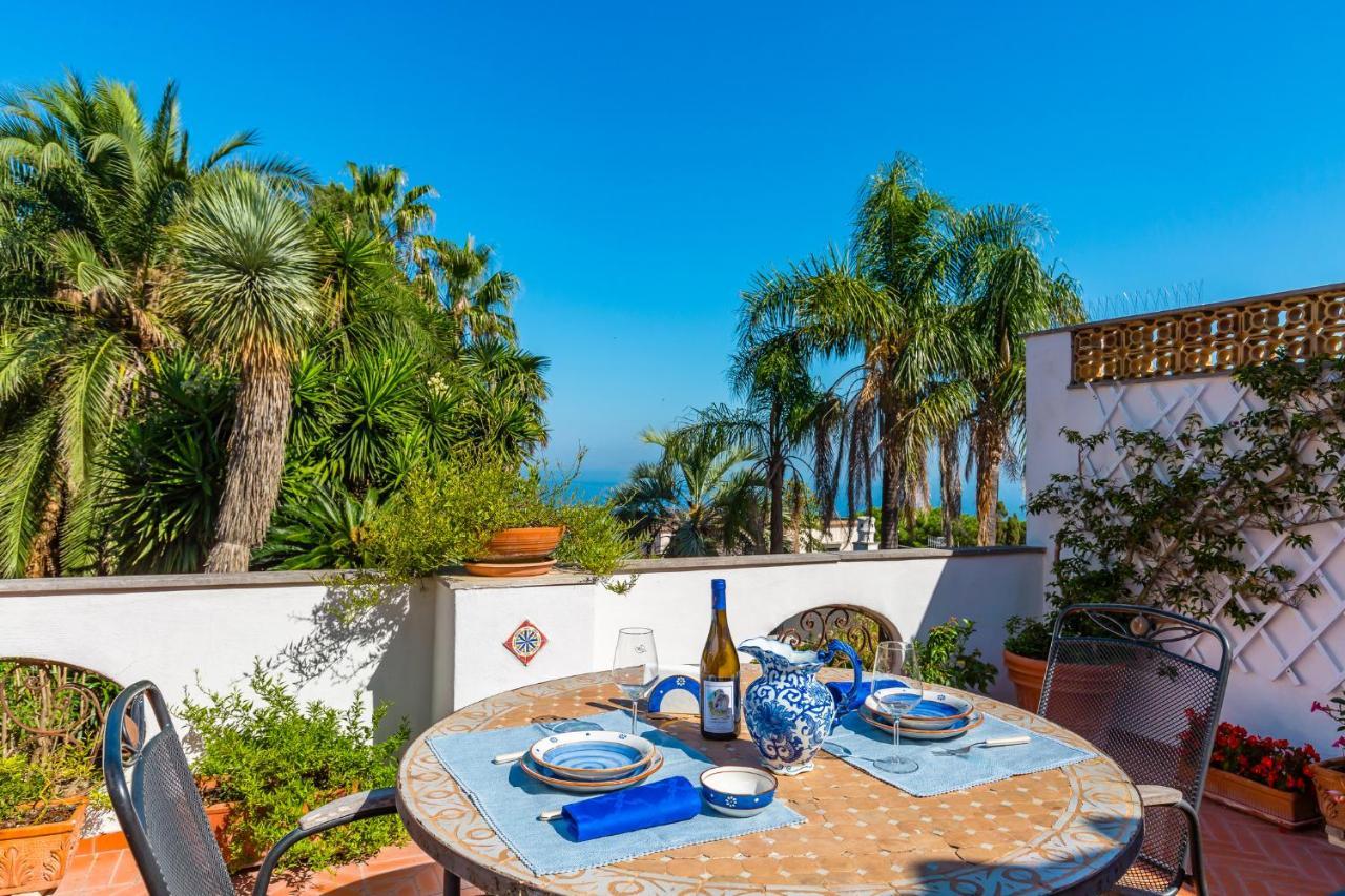 Capri Turquoise By Napoliapartments Exterior photo